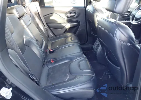 2019 Jeep Cherokee Latitude Plus 4X4 z USA, uszkodzony, nr VIN 1C4PJMLB0KD174873